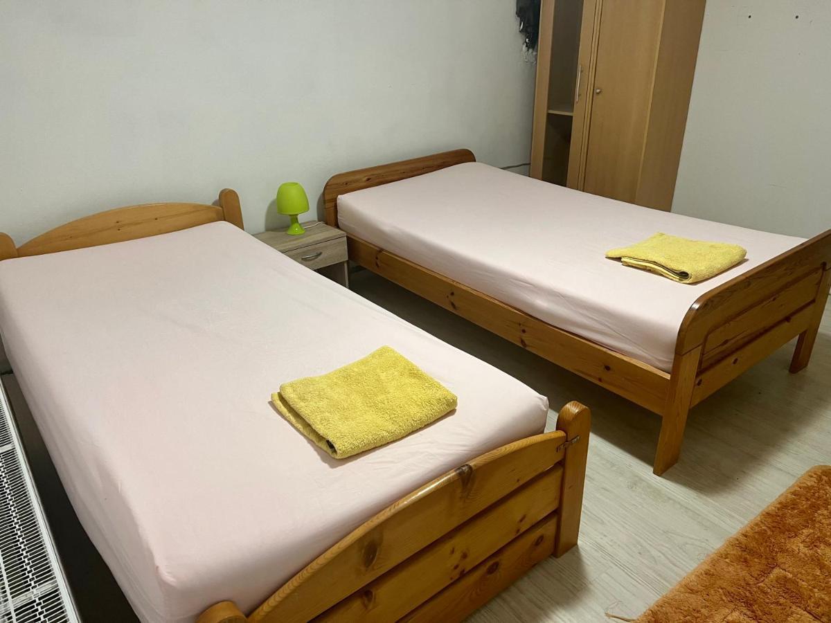Doppelbett Zimmer Mit Gemeinschaftbad Borgholzhausen Exteriör bild